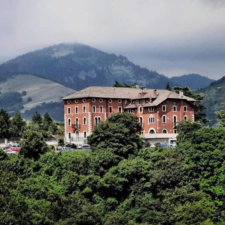 Hotel Stella Alpina Spiazzi Di Caprino Exterior photo